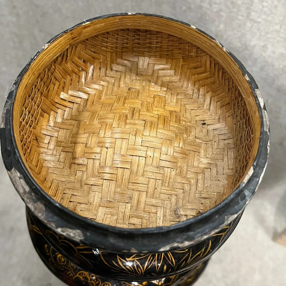 Vintage Hand Painted Black and Gold Lacquer Woven Straw Asian Nesting Boxes‎ Set